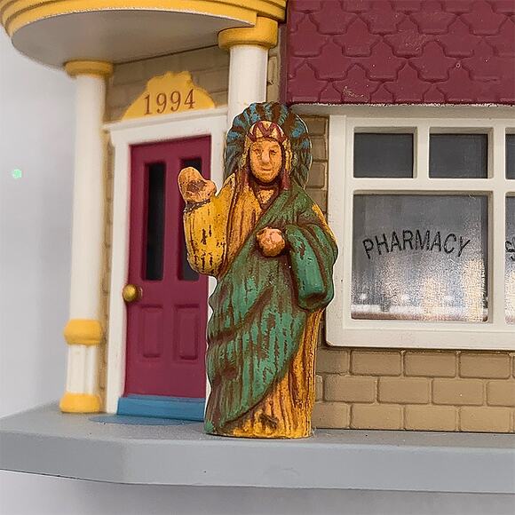 1994 Hallmark Keepsake Neighborhood Drugstore Nostalgic Houses & Shops Ornament - Picture 4 of 8